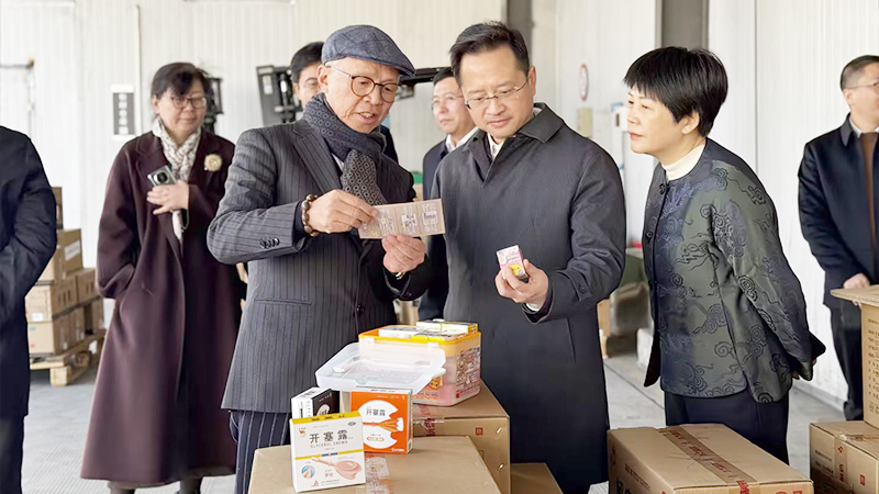 奉贤区委书记袁泉一行调研pp电子制药